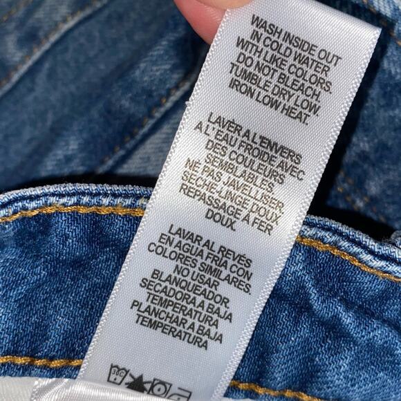 GOOD AMERICAN $119 BOMBSHELL Denim Distressed SHORTS Blue (153) sz 2/26 - Picture 14 of 14